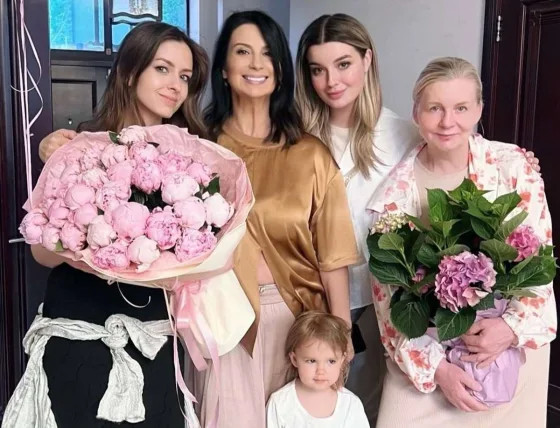Екатерина Стриженова заявила, что у нее есть «еще одна дочь»