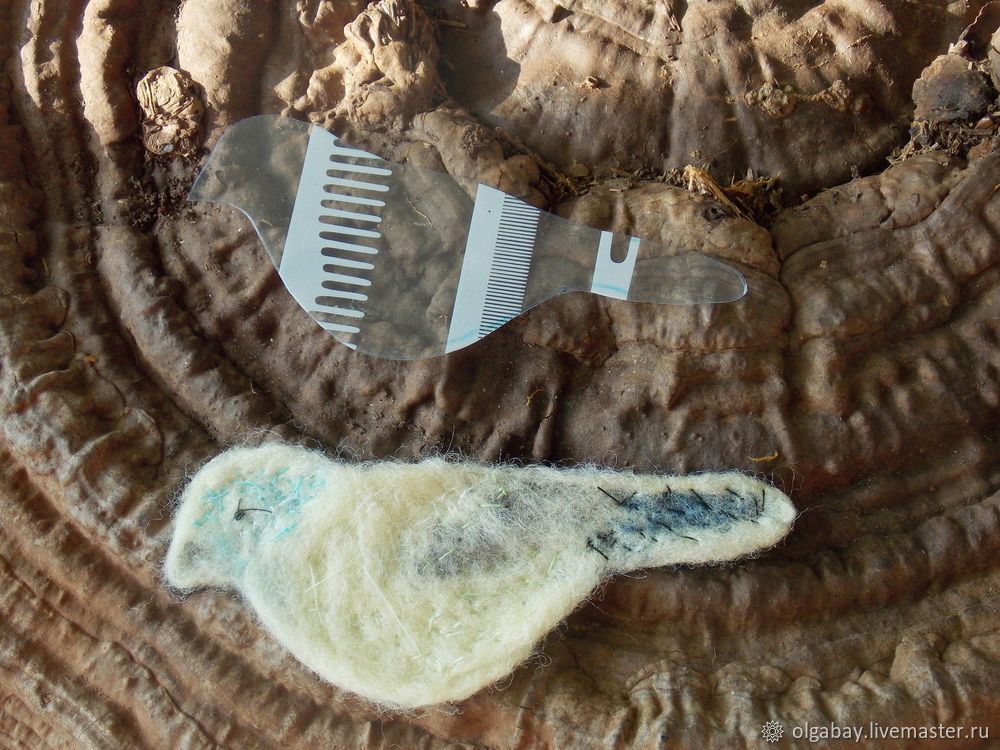 Делаем брошь «Синичка» из войлока и бисера Делаем брошь «Синичка» из войлока и бисера валяем брошь