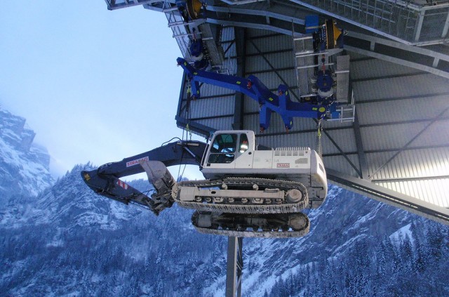 Как тяжелую строительную технику доставляют на высокогорье горы,интересное,техника