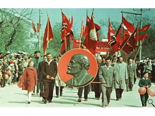 Как в СССР отмечали праздники, которые ждали все без исключения Как в СССР отмечали праздники, которые ждали все без исключения история