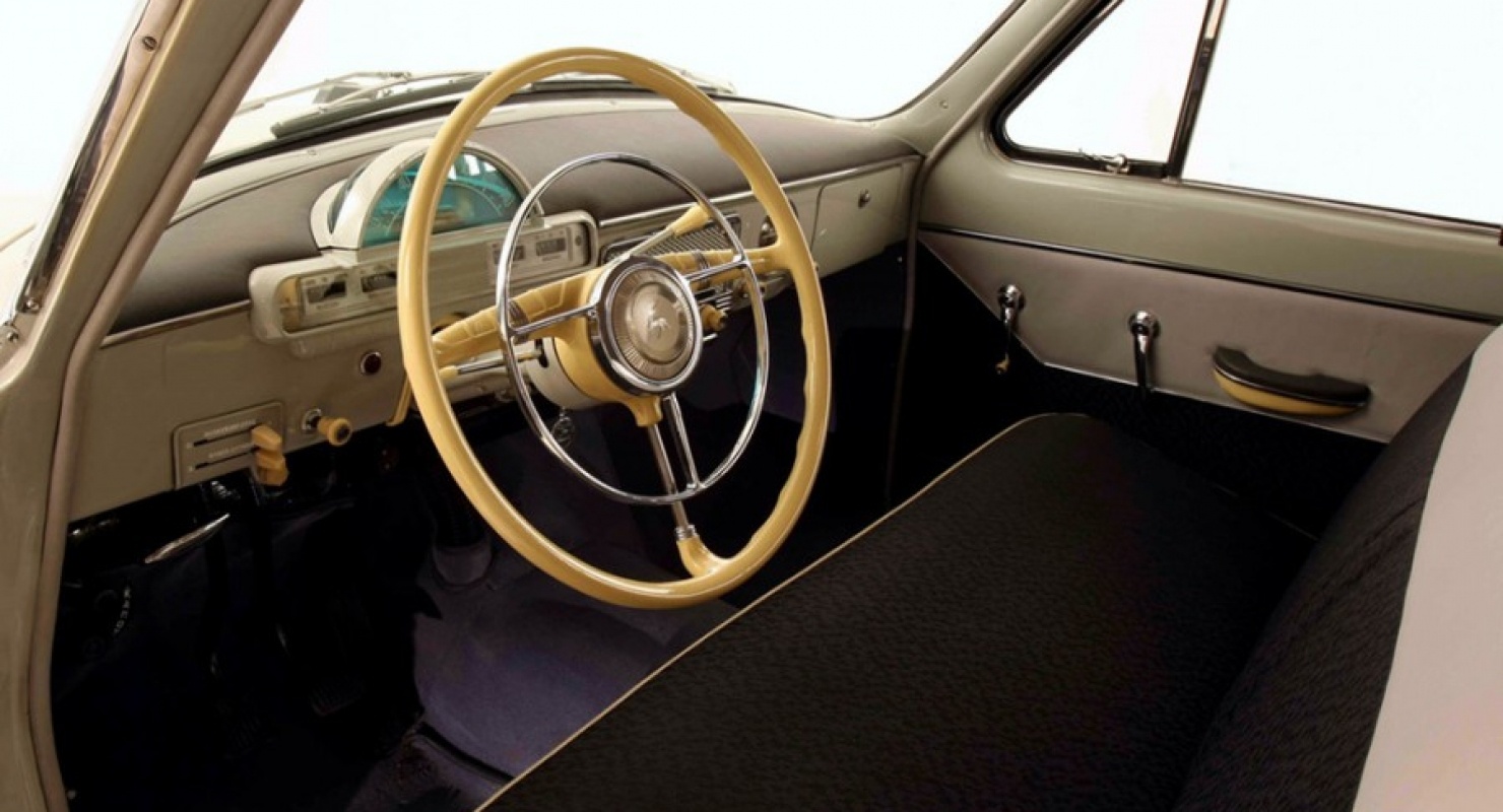 Кто-то превратил ГАЗ-21 “Волга” в бесполезный “бигфут”