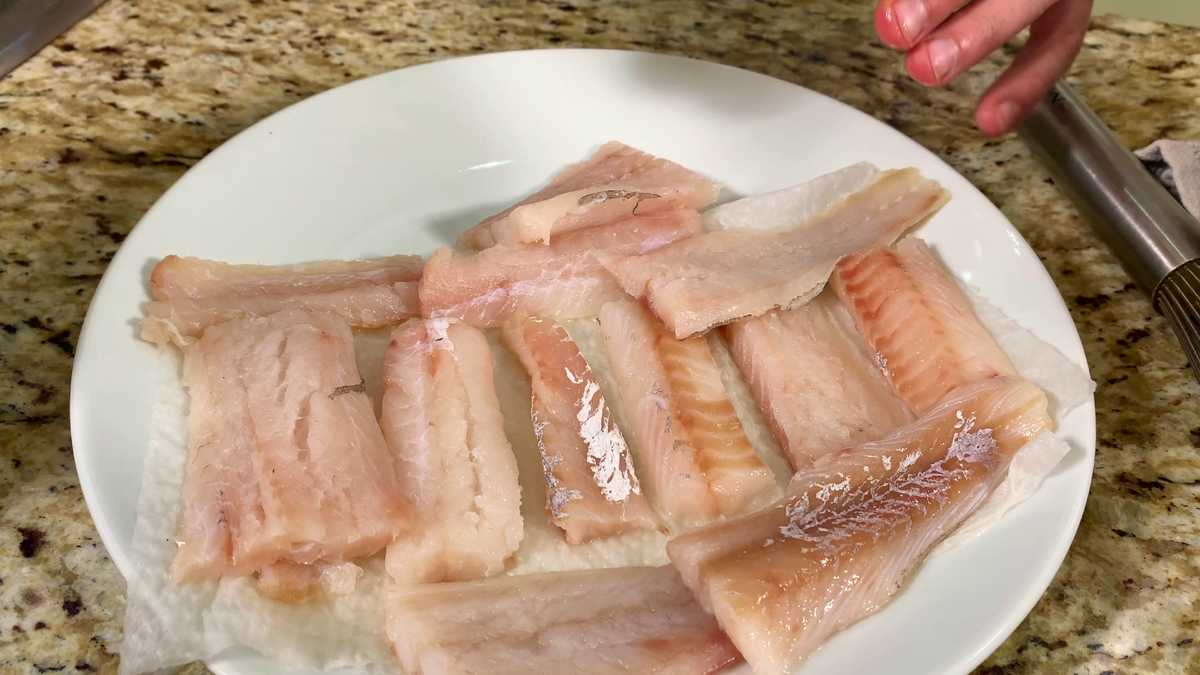 Как приготовить кляр для рыбы. Чтобы не отваливался и не впитывал много масла рыбные блюда
