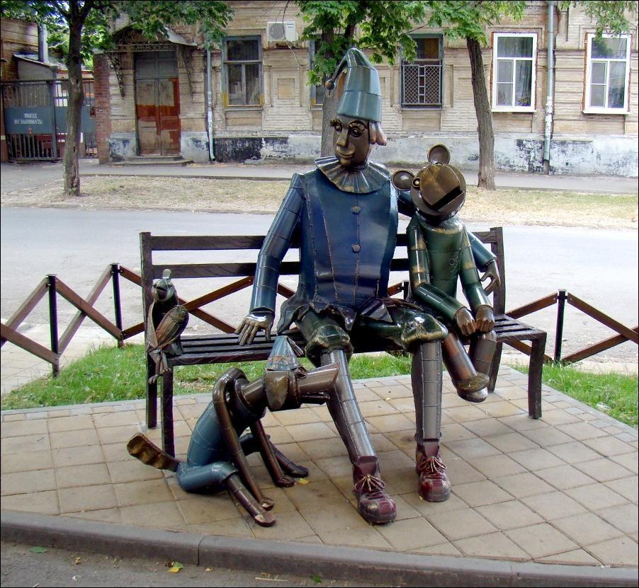 Суровый ЖКХ-арт Суровый ЖКХ-арт стрит-арт