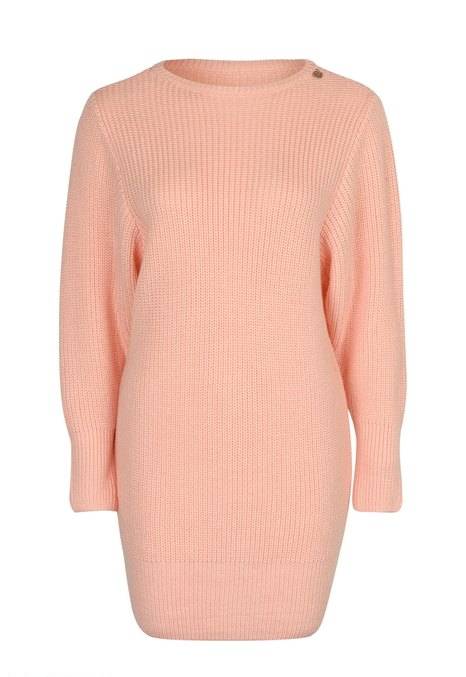 Стильные, тёплые, твои: 7 платьев-свитеров, которые согреют тебя зимой