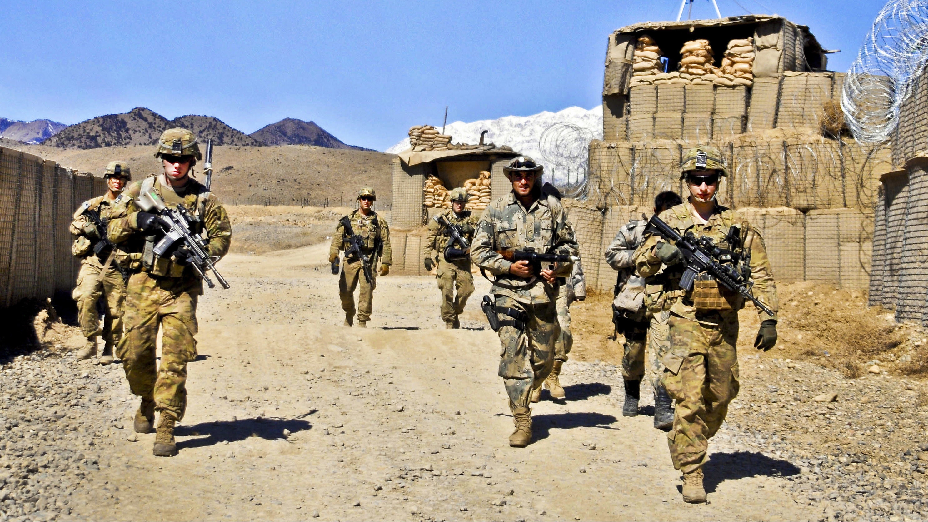 Клинцевич: США создали в Афганистане систему управляемого хаоса Политика