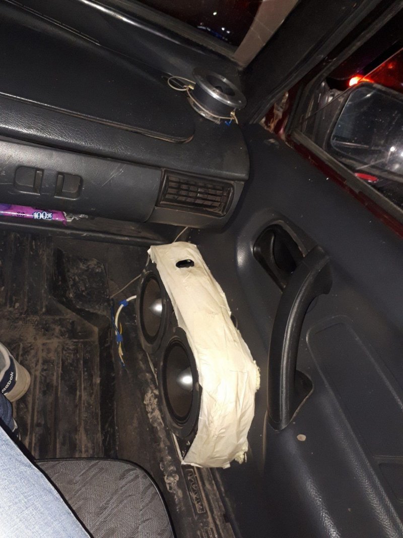 Ужасные примеры установки автоакустики авто, автозвук, автотюнинг, акустика, ваз, колхоз, музыка, тюнинг