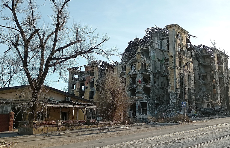 Мариуполь, восстающий из пепла Мариуполь, восстающий из пепла россия