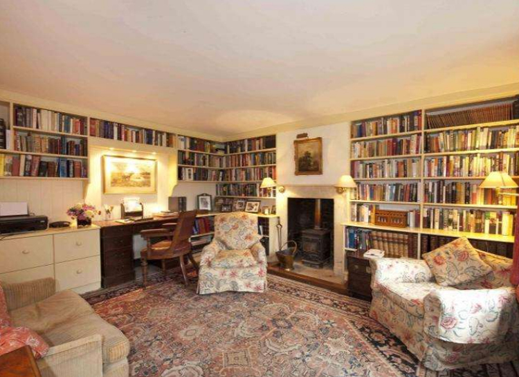 В гостях у герцогини Корнуольской: особняк, где Камилла и Чарльз встречались в тайне от Дианы, выставлен на продажу Стиль жизни,Дома звезд