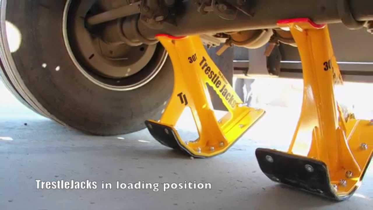 Картинки по запросу TrestleJacks Lifting a trailer link in 7 minutes