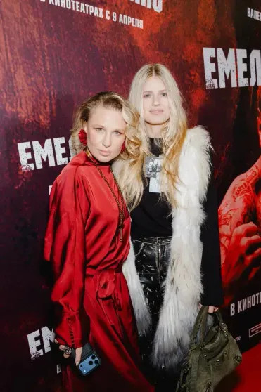 Валерия Гай Германика с 18-летней дочерью (которая недавно стала мамой), Софья Эрнст, Юра Борисов с женой, Лолита посетили премьеру фильма 