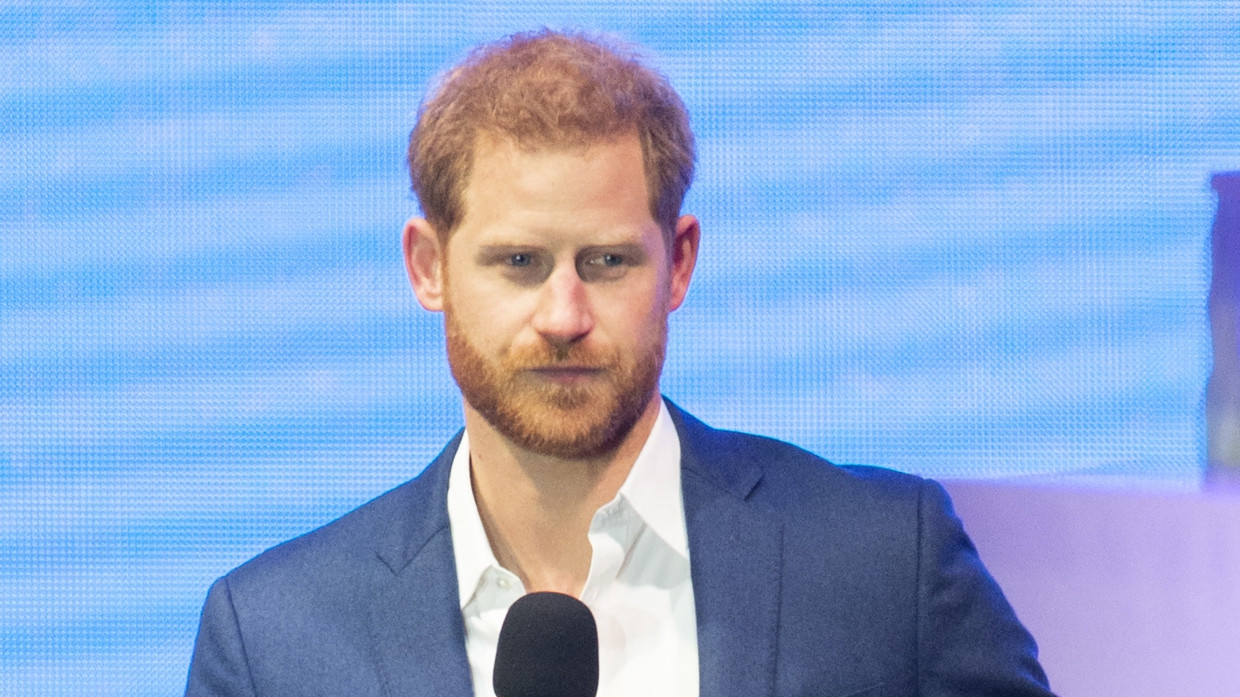 Лишение военных титулов заставило принца Гарри пойти к Опре Уинфри