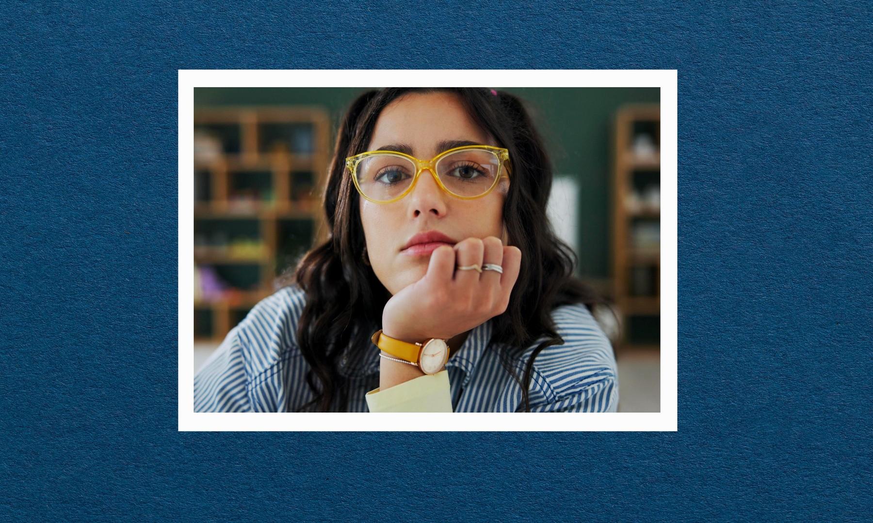 Мать два года отравляла жизнь дочери-подростка анонимными сообщениями с угрозами: почему она это делала