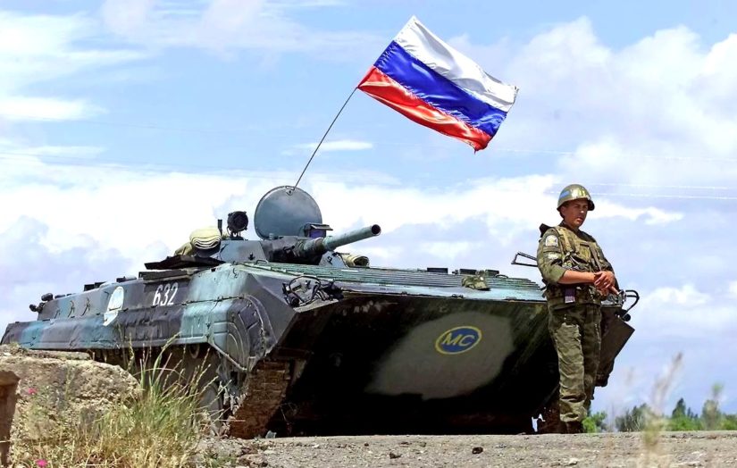 Сбежавший из Донбасса военный эксперт сообщил, что Россия введет войска на Украину