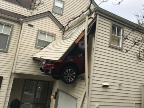 Необычные аварии и впечатляющие ДТП Необычные аварии и впечатляющие ДТП приколы,смешные картинки,юмор