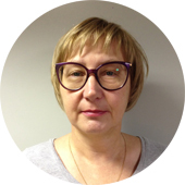 Почему верблюд плюется?