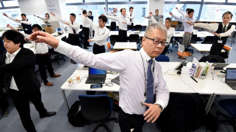 Удивительный японский штраф на полноту компании, должны, своих, людей, настолько, количество, работников, штраф, сотрудников, значительно, ожирением, состояния, здоровьем, заниматься, спортом, состояние, возможность, здорово, питаться, получать