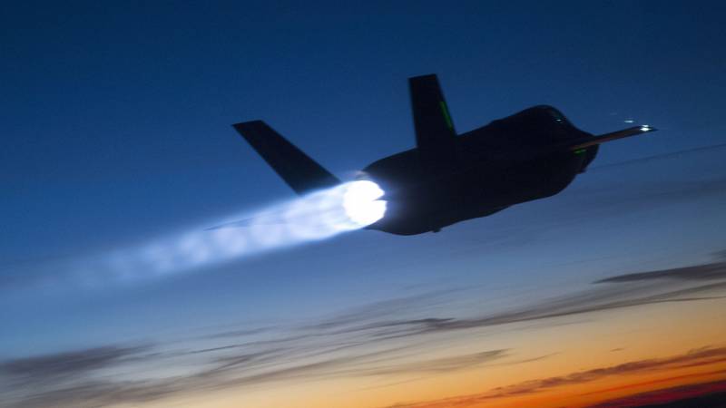 Глубокая модернизация. F-35 приблизят к F-22 Raptor Глубокая модернизация. F-35 приблизят к F-22 Raptor ввс