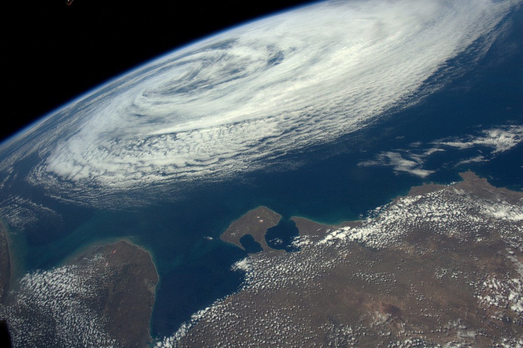 Тропический шторм астронавт, земля, космос, красота, мкс, планета, природа, фотография