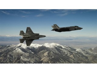 "Такого еще не было": зачем США перебрасывают ударную авиацию на Аляску "Такого еще не было": зачем США перебрасывают ударную авиацию на Аляску геополитика