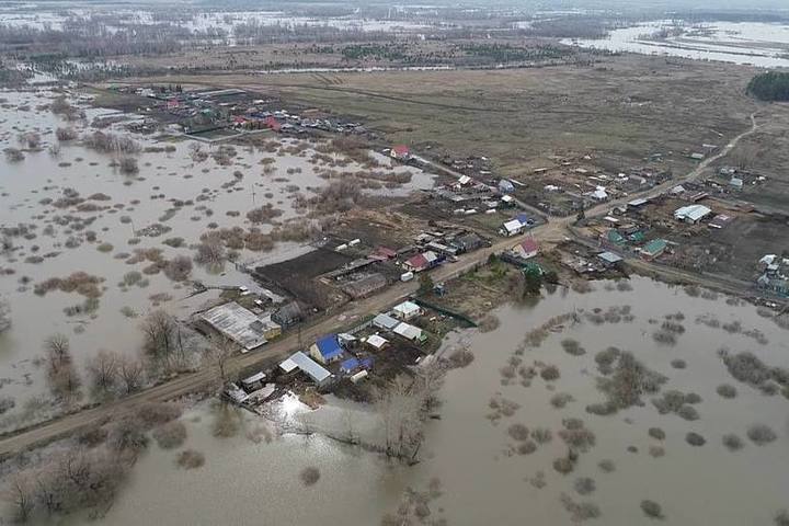 Уровень воды в реке Ишим в селе Абатское достиг 1234 сантиметров