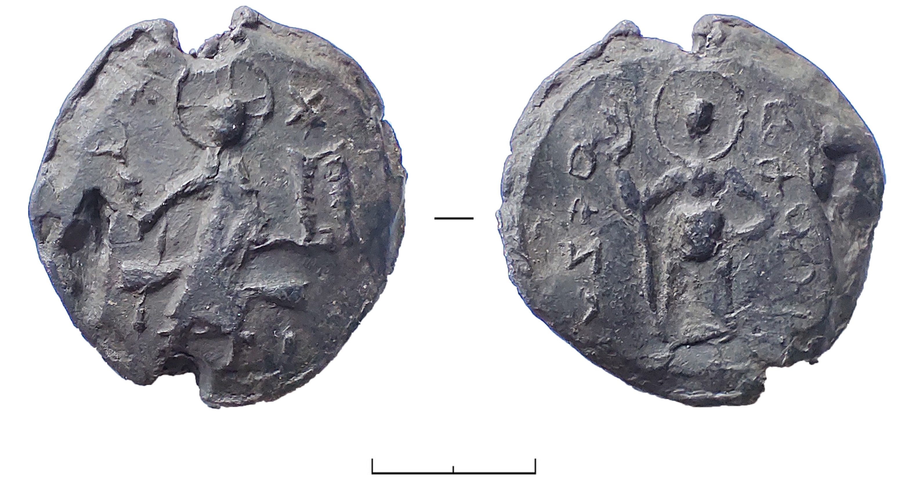 В Твери археологи обнаружили вислые свинцовые печати XIII века