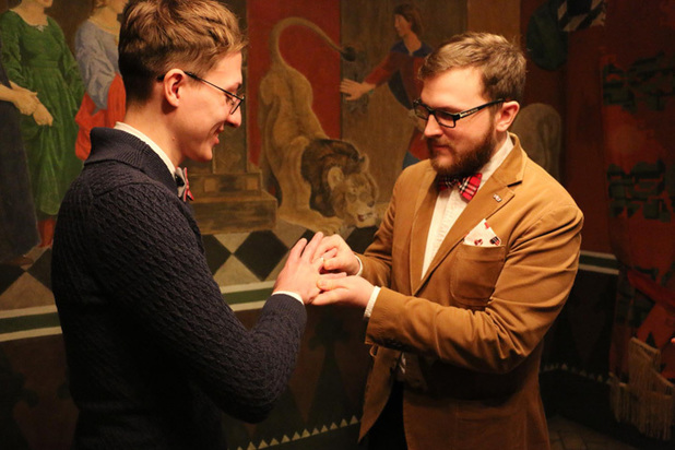 Супружеская гей-пара из России рассказала, как получила статус беженцев бегство,брак,геи,общество,россияне,эмиграция