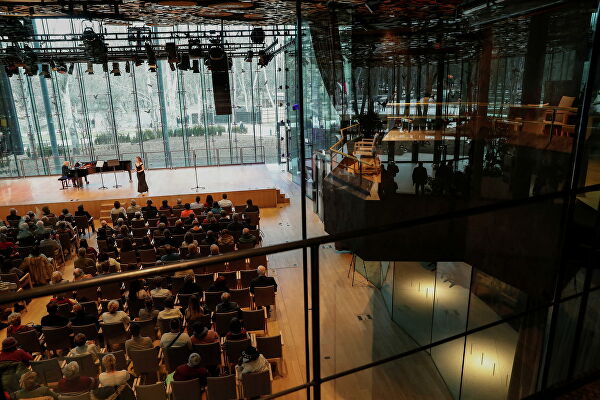 Концерт в доме музыки спроектированный японский архитектором Су Фудзимото в Будапеште