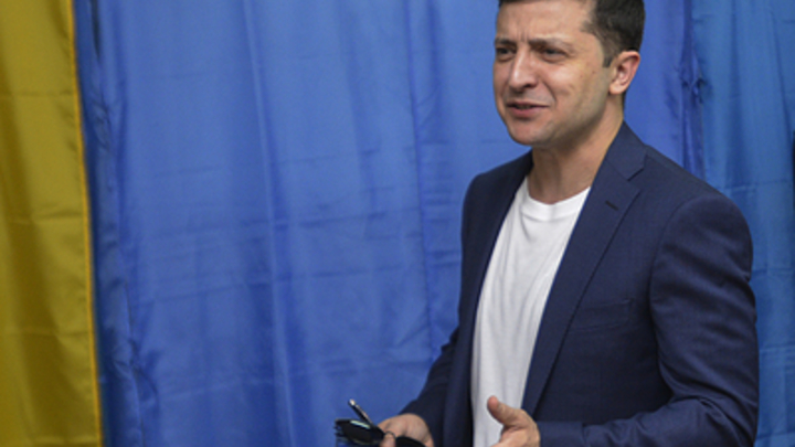 Чистка кадров и "договорняки с Радой": 100 дней Зеленского против "мин" Порошенко