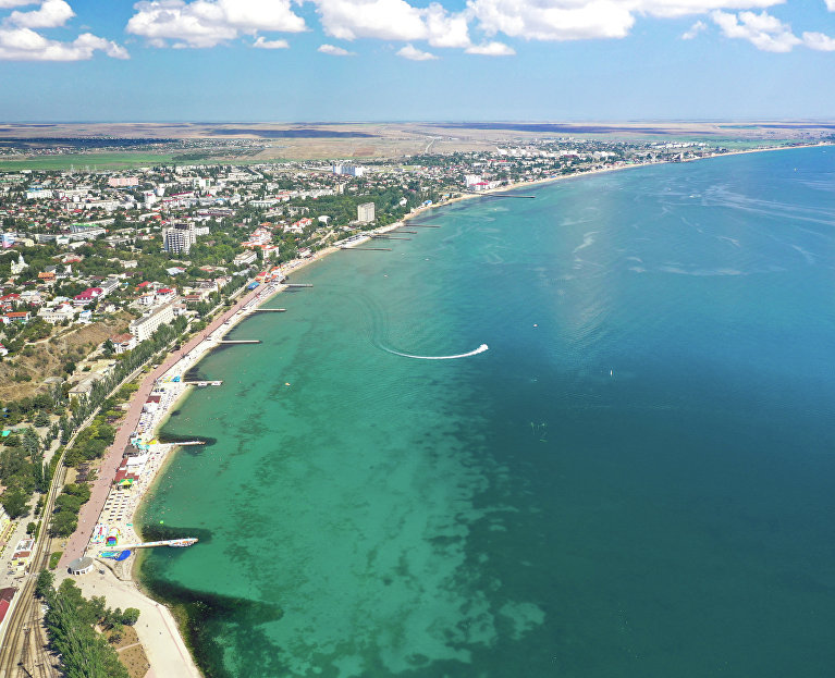 Феодосия и Севастополь возглавили топ-10 популярных мест для отдыха летом