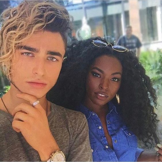 Любовь не знает границ, ей всё равно какого ты цвета Любовь не знает границ, ей всё равно какого ты цвета не всё так грустно