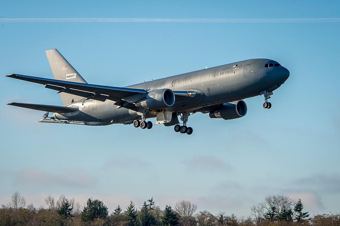 36 тысяч самолетов этой модели. Boeing Kc-46. Самолет-заправщик КС-46. Американский самолёт заправщик Kc-46. Заправщик Боинг Kc-46.