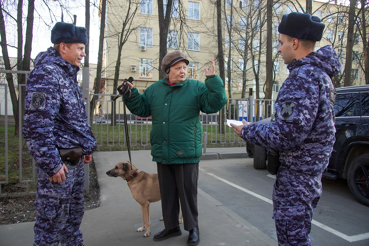 В Москве допустили скорую отмену коронавирусных ограничений для пожилых людей