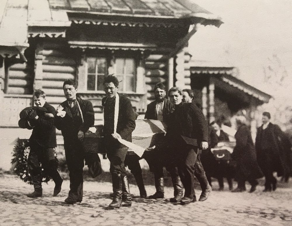 Похороны умерших от холеры во время эпидемии в Санкт-Петербурге. 1908 г. / Карл Булла