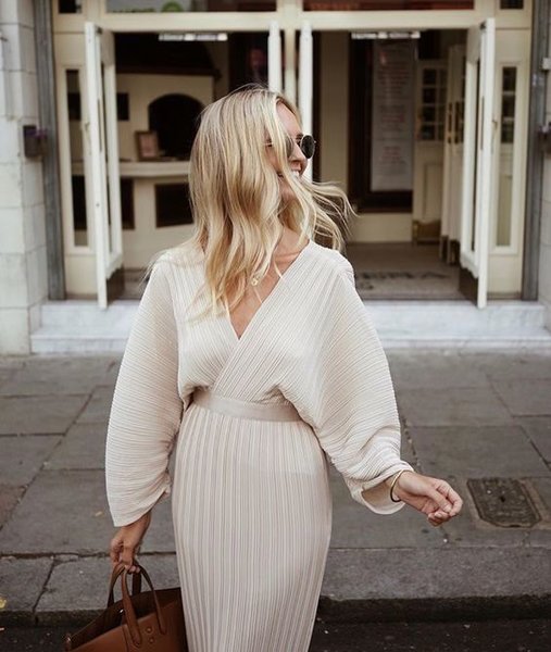 Простые формы: 10 модных платьев зимы для тех, кто ценит комфорт Простые формы: 10 модных платьев зимы для тех, кто ценит комфорт женские хобби