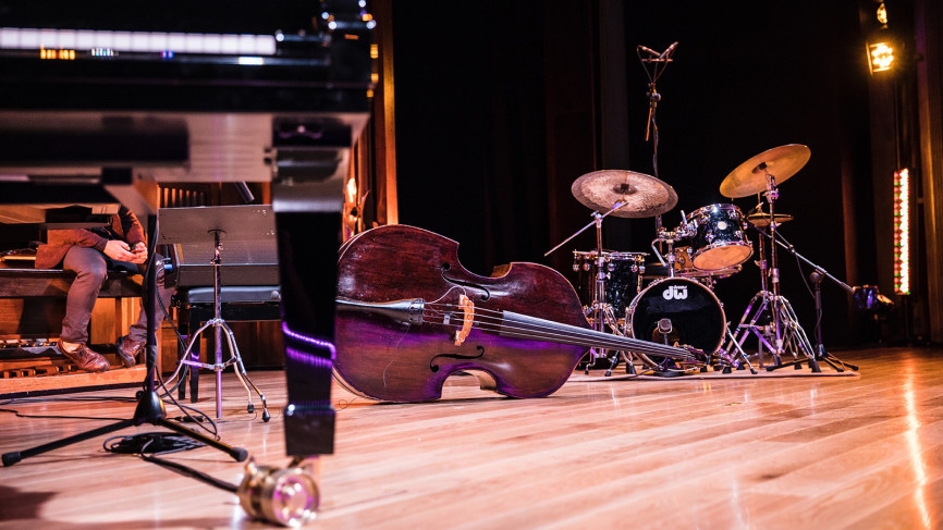 Калужские школы искусств для детей получили музыкальное оборудование