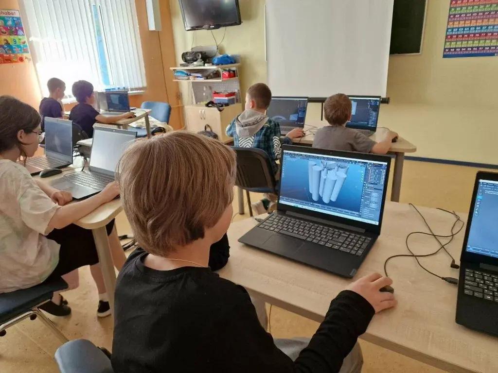 Летние лагери для подростков: 15 вариантов, где детям старше 12 лет не будет скучно летАдрес, лагеря, днейСтоимость, территории, питание, лагере, предоставляют, 5разовое, спортивные, занятия, свежем, воздухе, проживают, бассейн, Московская, творческие, также, санузлом, площадки, несколько