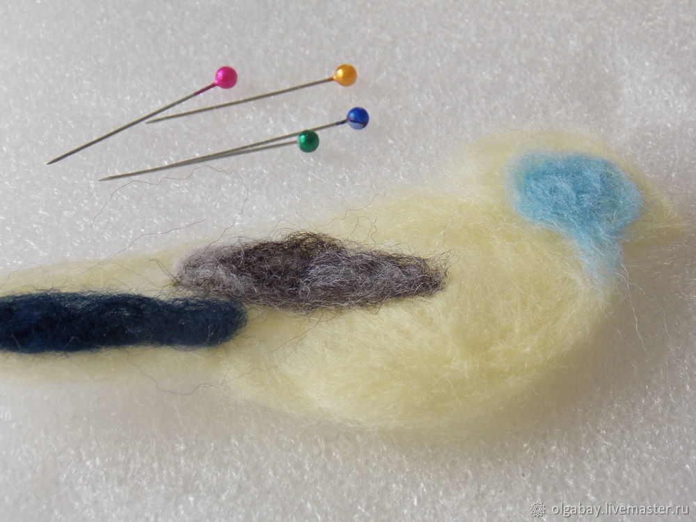 Делаем брошь «Синичка» из войлока и бисера Делаем брошь «Синичка» из войлока и бисера валяем брошь