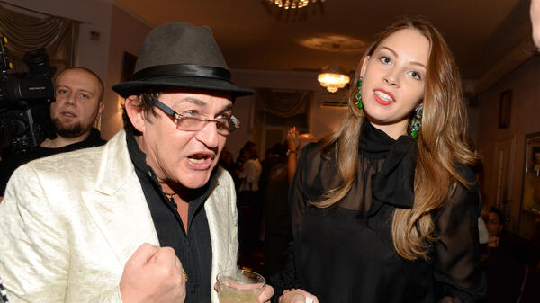 Экс-жена Диброва — о попавшем в СМИ компромате: «Не предполагала такого» - похожая новость на Toplenta