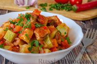 Фото к рецепту: Овoщнoe paгу cо свининой