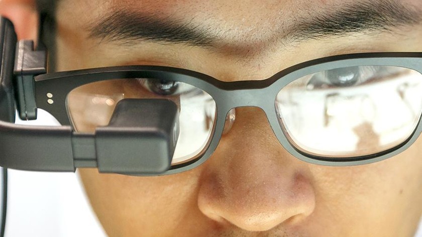 «Умные очки» из боевой экипировки адаптировали для школьников