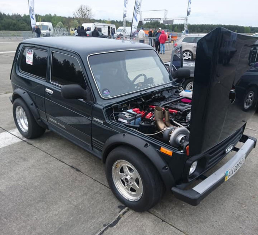 Убийца суперкаров! Lada Niva LSx Turbo 4×4 с 2500-сильным мотором от Chevrolet Corvette авто,авто и мото,автомобиль