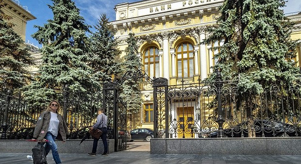 ЦБ сможет без суда блокировать сайты пирамид и мошенников