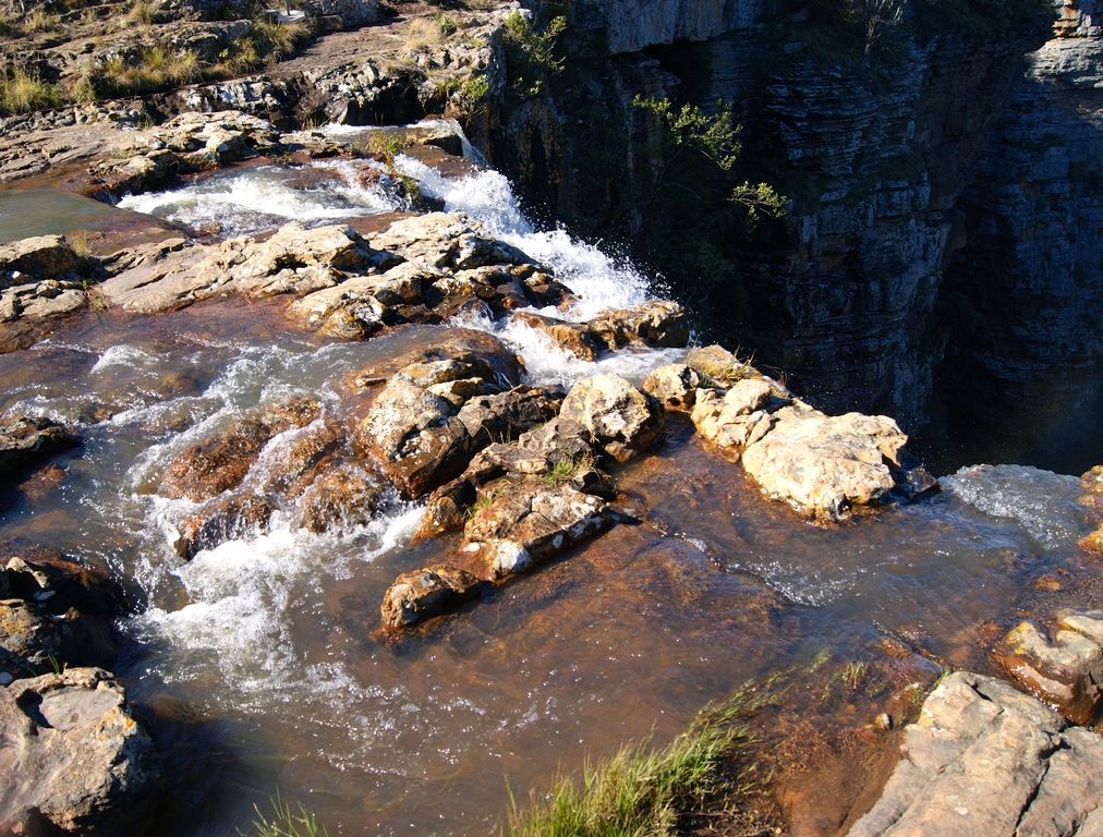Машина с людьми сорвалась в каньон в Дагестане