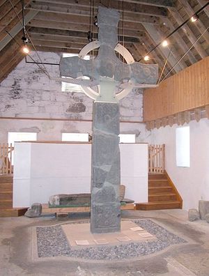 Кельтский крест в музее Айонского аббатства