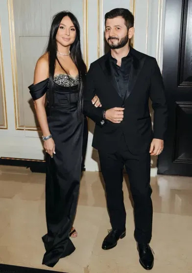 Михаил Галустян впервые вышел в свет с новой девушкой Галустян, Лилия, КиосеМихаил, назад, возлюбленной, визажисткой, Киосе, известно, вместе, Виктория, области, гриму, художницей, работает, немного, Архангельской, родом, телепроектах, артиста, 35летней