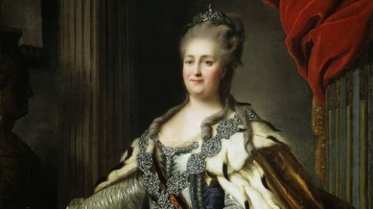 Что подарить на 8 Марта жене, а что любовнице