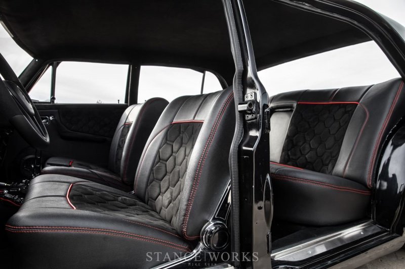 Американцы превратили классический Mercedes-Benz в безумный кастом Американцы превратили классический Mercedes-Benz в безумный кастом авто,автомобиль,автоновости,НОВОСТИ,тюнинг