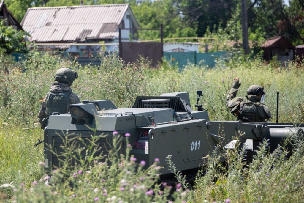 Глава пиротехнического отдела центра «Лидер» МЧС погиб в Курской области