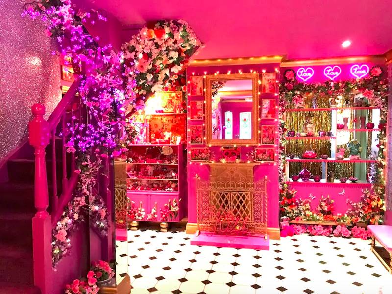 Дом мечты для фанатов розового цвета