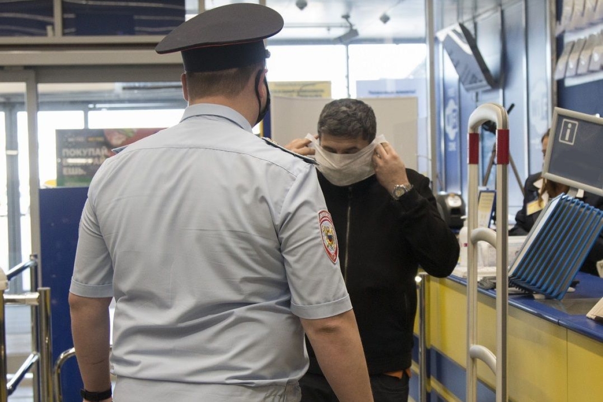 Масочный режим в Ростове-на-Дону проверяют 400 мобильных групп полиции